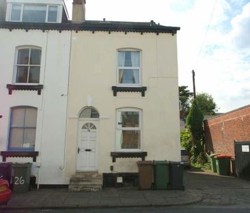 3 bedroom terraced house to rent - Photo 6