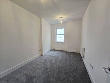 3 bedroom apartment to rent Monument Way, St. Leonards-on-Sea, East Sussex, TN38 - Photo 4