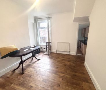 Blaydes Street, Hull - Photo 4