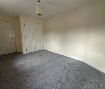 High Street Fareham Unfurnished - Photo 1