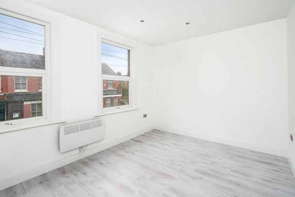 2 Bed Flat, Oulton Road, N15 - Photo 1
