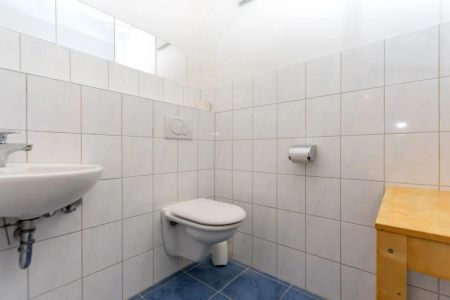 WEST: 3-Zi-Whg. - 1. OG – ca. 90 m² - Balkon – TG STELLPLATZ, SOFORT - Photo 3