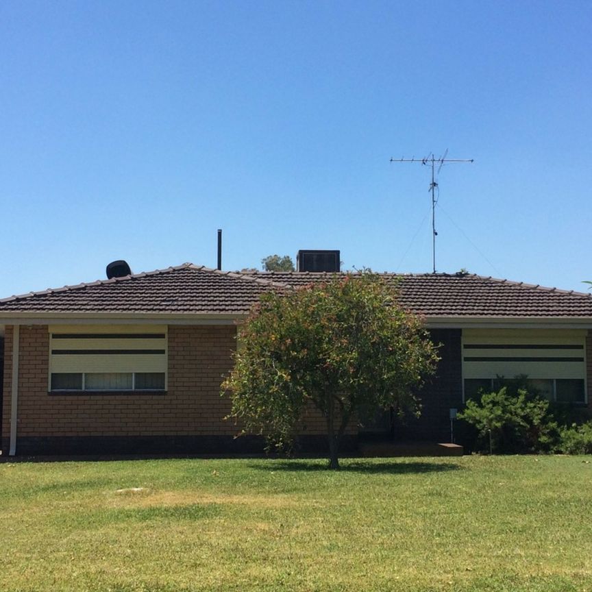 Effortless Living Close to Everything. - Photo 2