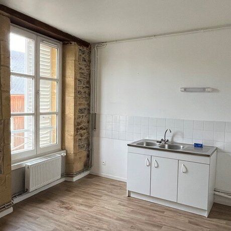 Secteur de Mézières dans petit collectif, appartement de 125m² en duplex comprenant : - Photo 1