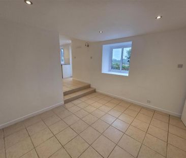 3 bedroom detached house to rent - Photo 2