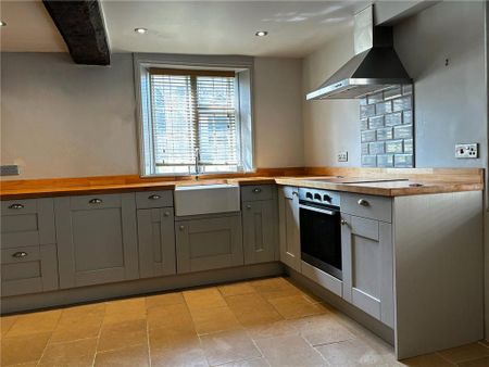 3 bedroom end of terrace house to rent - Photo 4