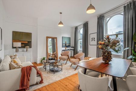 3 bedroom flat to rent - Photo 3