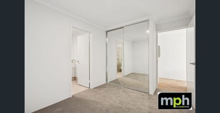 A Coastal Lifestyle Like No Other... - Photo 3