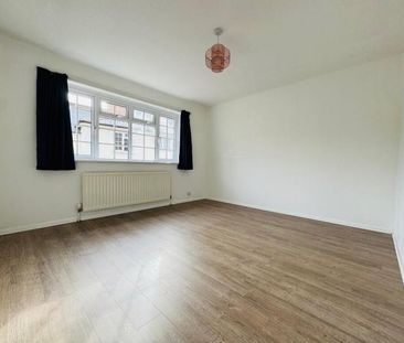 2 bedroom semi-detached house to rent - Photo 4