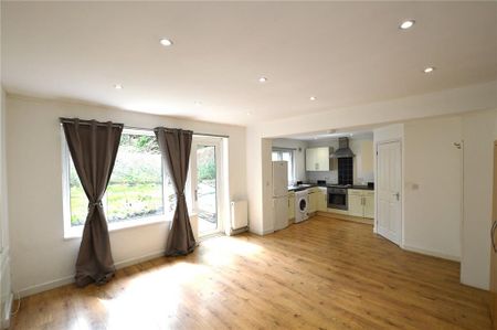 Studio to rent - Photo 4