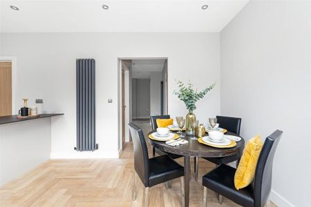 4 bedroom semi-detached house to rent - Photo 2