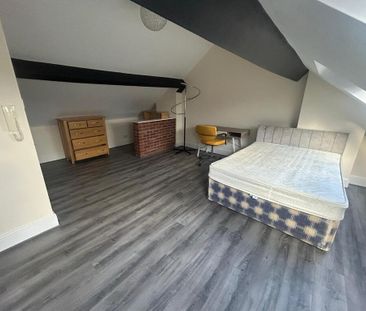 6 Bed Student Accommodation - Photo 5