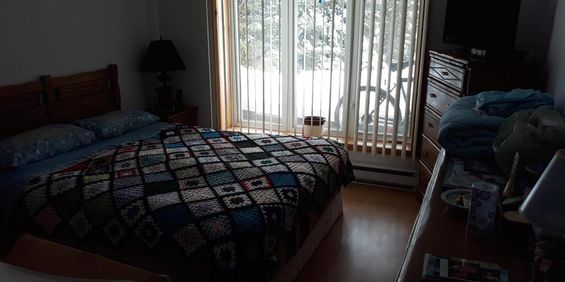 Grand 3 1/2 Au Bord D'un Lac - Photo 3