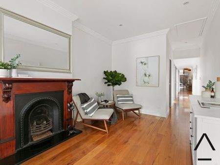 Modern Alexandria terrace maximising light and space - Photo 2