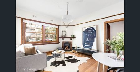 Ground Floor Deco Delight - See it, love it and live the location - Photo 3