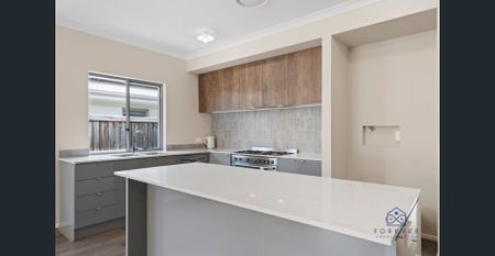 Brand New Family Home in Prime Coomera Location! - Photo 5