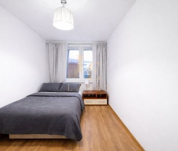 2 oddzielne pokoje | Rondo ONZ | CH Złote Tarasy - Zdjęcie 2