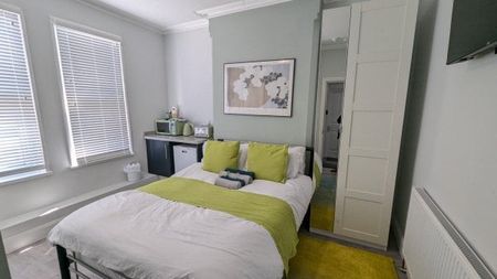 Rosebery Avenue, Nottingham, NG2 - Photo 4