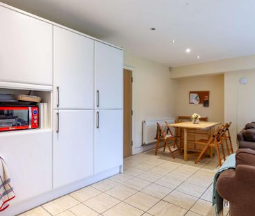 6 bedroom semi-detached house to rent - Photo 4