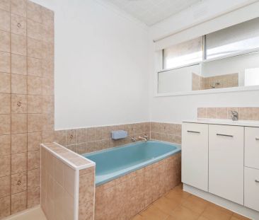 Space Galore - Photo 2