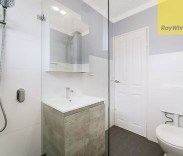 Stylish 2-Bedroom Apartment with Lock-Up Garage in Prime Parramatta... - Photo 3
