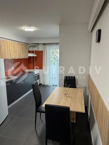 Apartament cu 2 dormitoare, balcon- zona centrala - Fotografie 5