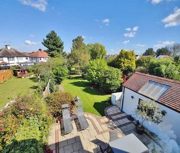 Yeovil Chase, Westcliff On Sea, Essex, SS0 - Photo 1