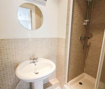 2 bedroom apartment to rent - Photo 6