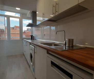 Apartamento luminoso con terraza en Berruguete - Photo 2