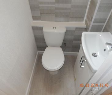 Langley Close, Matchborough - Photo 5