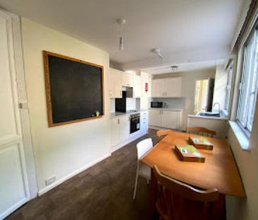 6 bedroom terraced house to rent - Photo 3