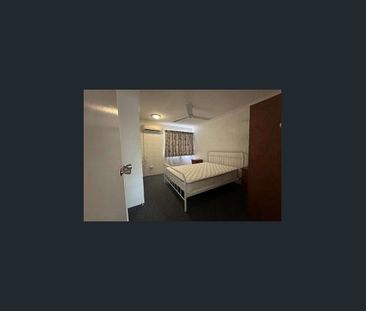 1 Bedroom Unit in Quiet, Convenient Location - Photo 2