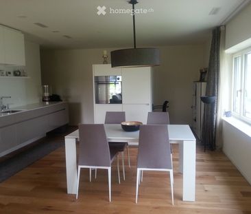befristete Möblierte 2.5-Zimmer-Wohnung mit Balkon in Jona - Foto 1