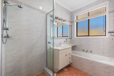 SPACIOUS VILLA IN QUIET COMPLEX - Photo 5