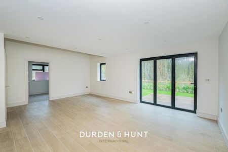 The Grain Store, Carters Green, Matching - Photo 2