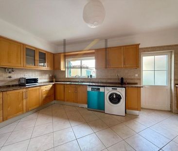 Luxury Semidetached House for rent in Cascais e Estoril, Portugal - Photo 3