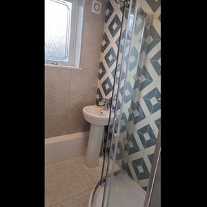 5 Bed Maisonette, Bletchley Court, N1 - Photo 2