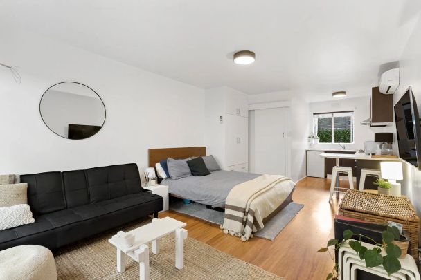 Elwood Living! - Photo 1