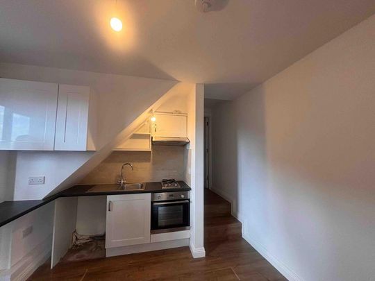 Studio to rent - Photo 1