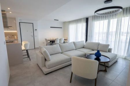 Alquiler de piso en Calle Pico Alcazaba s/n - Photo 2