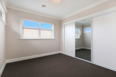 2/46 Compton Street, Reservoir VIC 3073 - Photo 2