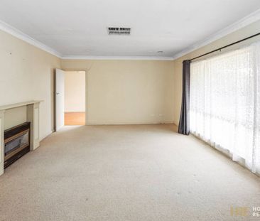 Comfortable & Convenient Living Near the Wimmera River - Photo 3