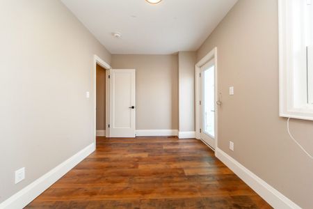 For Lease - 3328 Dundas Street Unit# Upper, Toronto, Ontario - Photo 3