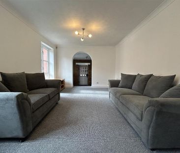 3 bedroom apartment to rent - Photo 1