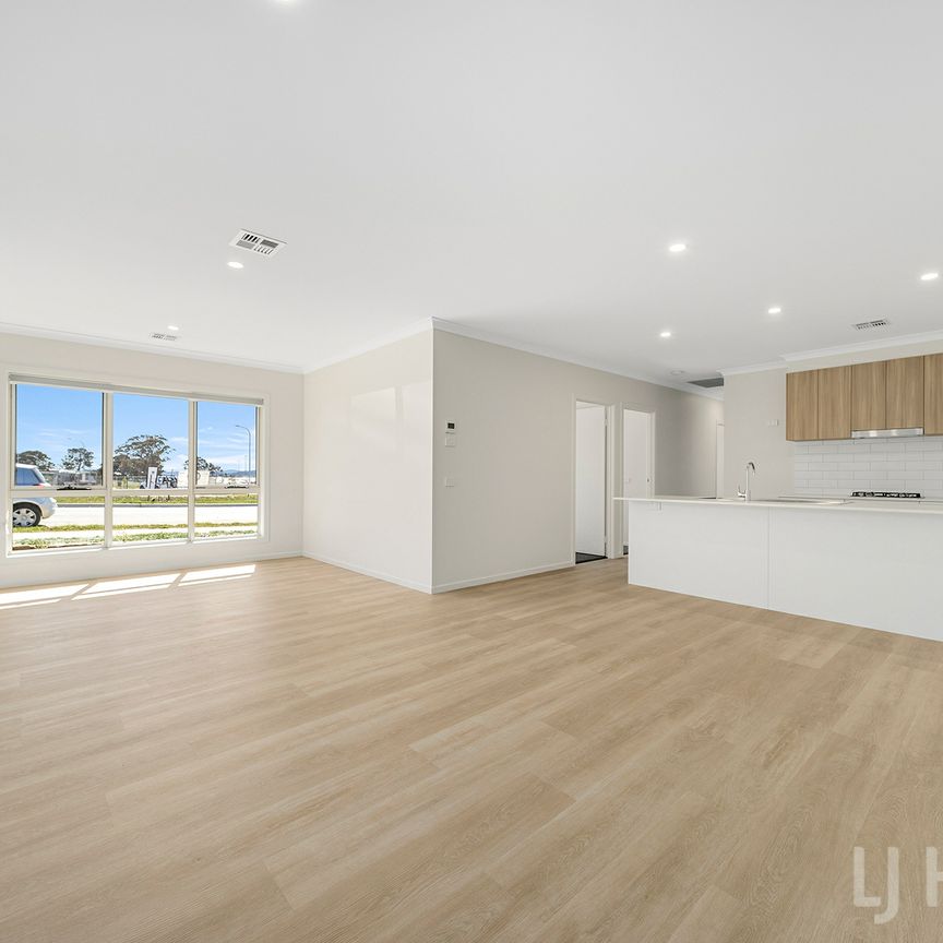 Dual Occupancy 4 Bedroom House - Photo 1