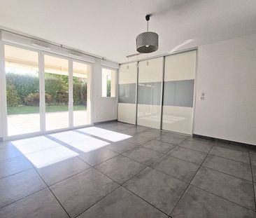 Location Appartement 4 pièces 109m² - Photo 2