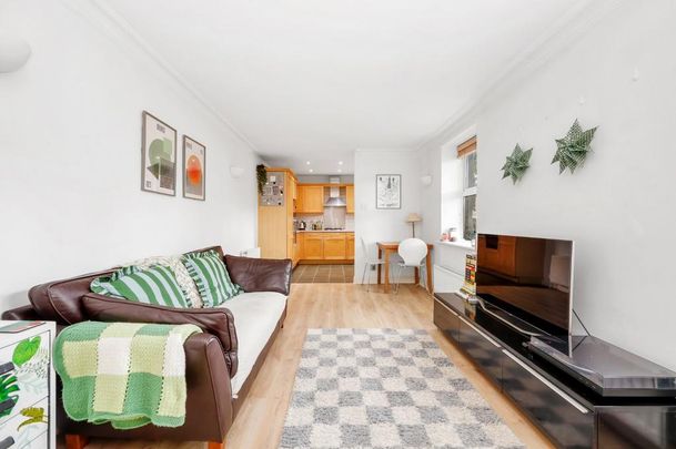 1 bedroom flat to rent - Photo 1