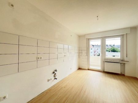 Gepflegte Drei-Zimmerwohnung mit modernem Duschbad und Balkon - Photo 3