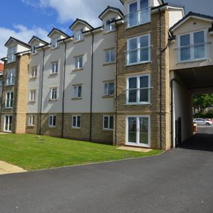 Apartment 19 Parkview, 14 Fitzalan Road, Handsworth, Sheffield, S13 - Photo 2