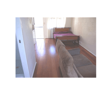 STUDIO APARTMENT - WALKING DISTANCE TO EVERYTHING - Photo 2